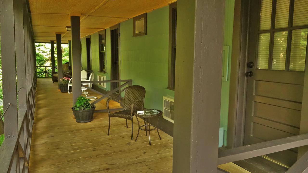 Riverside Lodge At تشيمني روك المظهر الخارجي الصورة