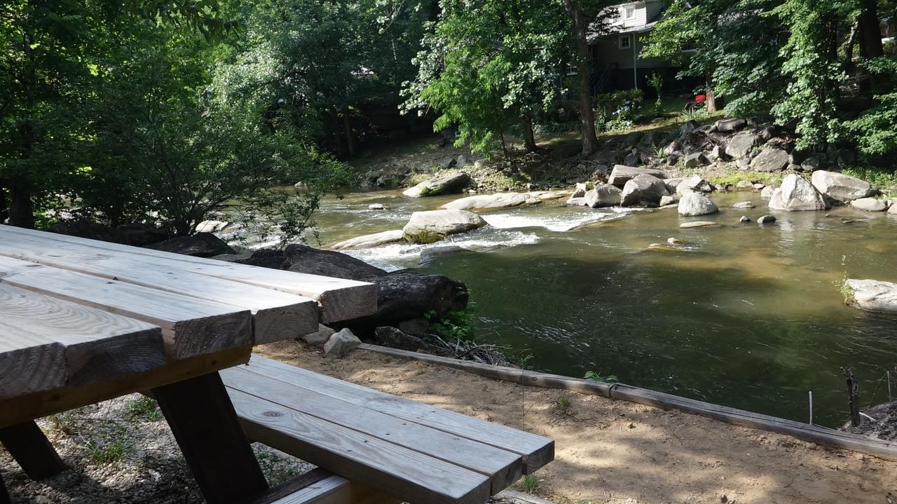 Riverside Lodge At تشيمني روك المظهر الخارجي الصورة