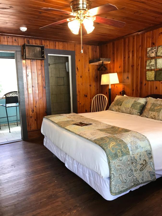Riverside Lodge At تشيمني روك المظهر الخارجي الصورة
